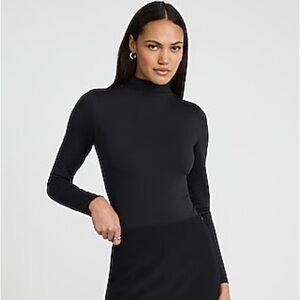 Express Body Contour High Compression Mock Neck Long Sleeve Tee